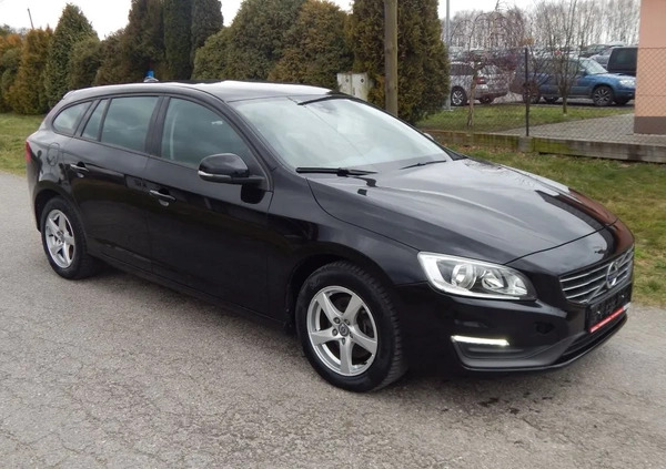 Volvo V60 cena 33900 przebieg: 219000, rok produkcji 2014 z Drohiczyn małe 121